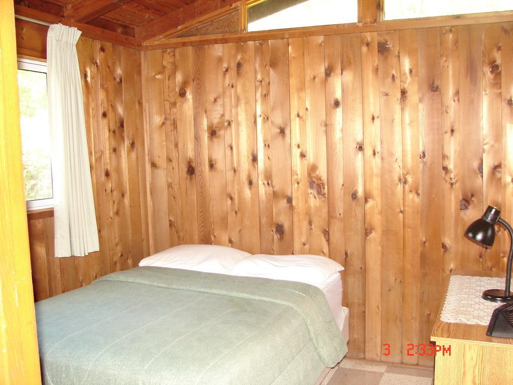 Port Severn Sunnylea Resort חדר תמונה