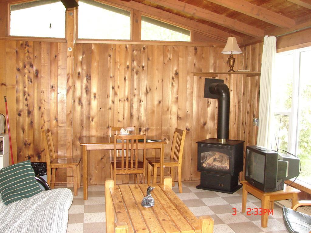 Port Severn Sunnylea Resort חדר תמונה